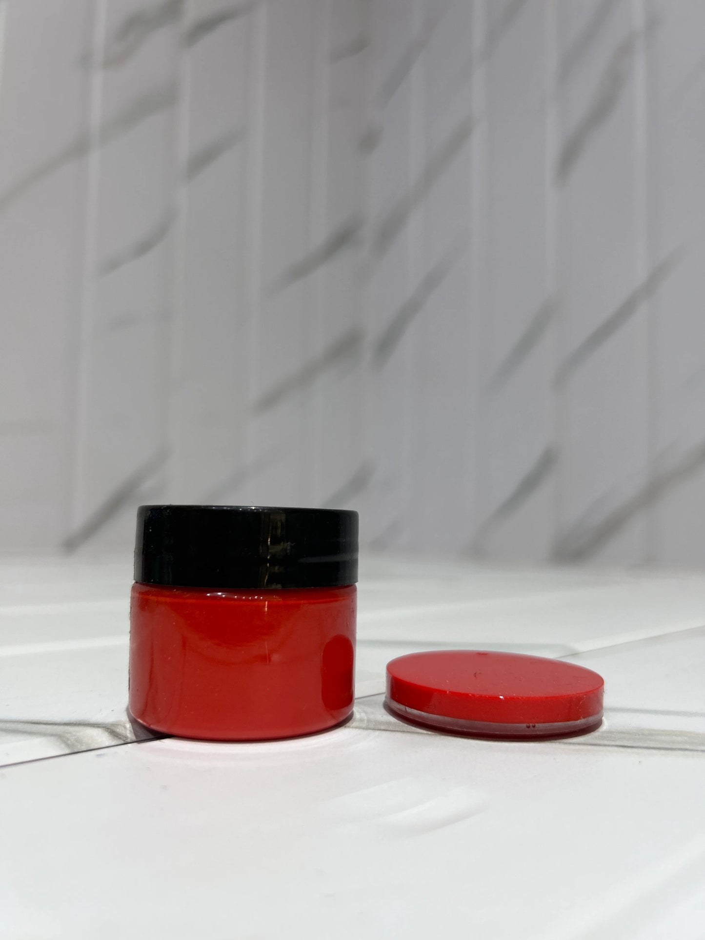 Opaque Pigments for Resin Art - Signal Red