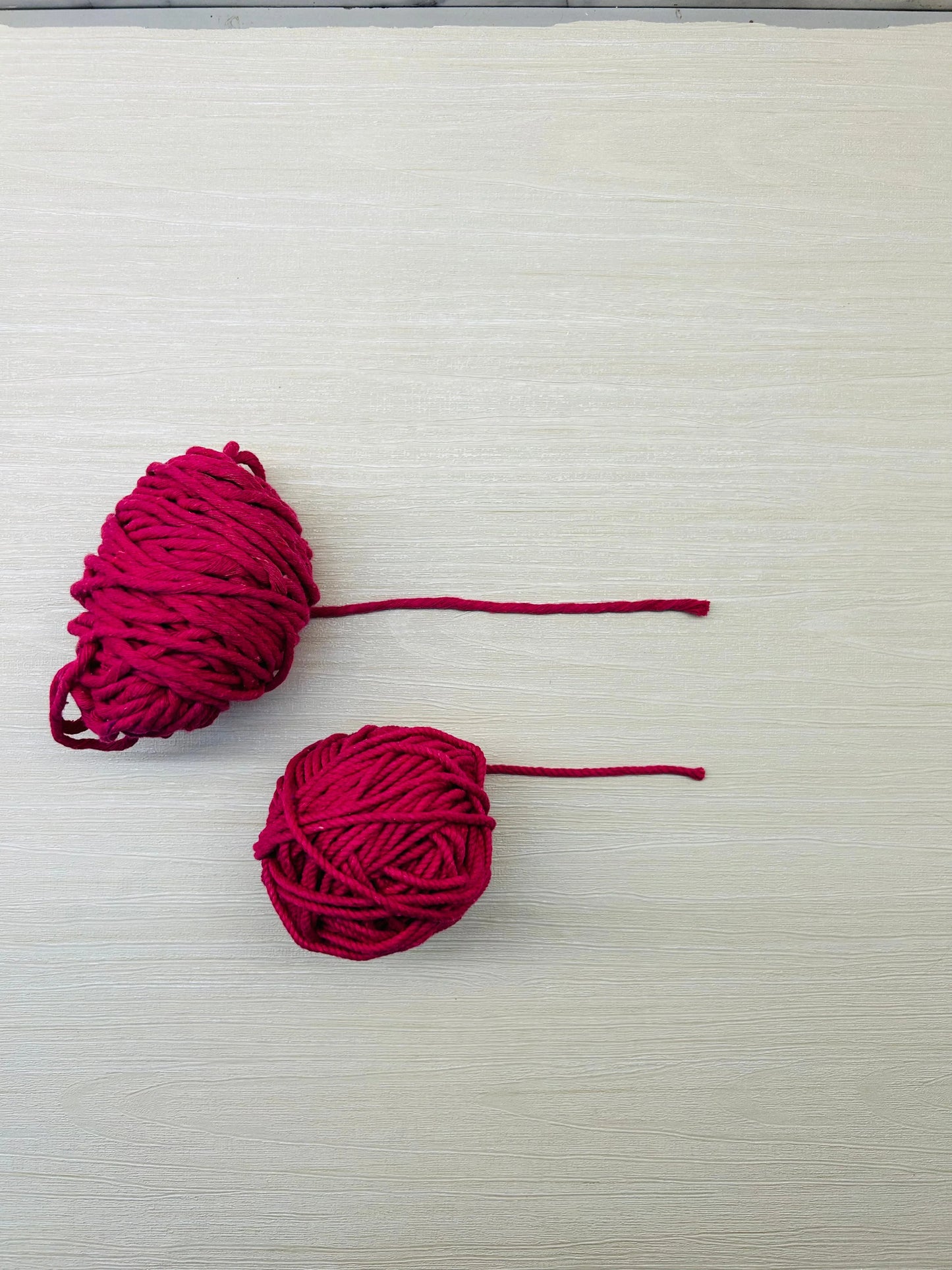 Dark Pink Macramé Thread - Twisted and Single Styles, 3mm Thickness, 90-100 Grams, 25-30 Meters