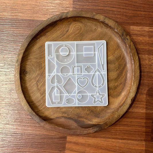 16-in-1 Silicone Keychain Mould for Resin Crafting