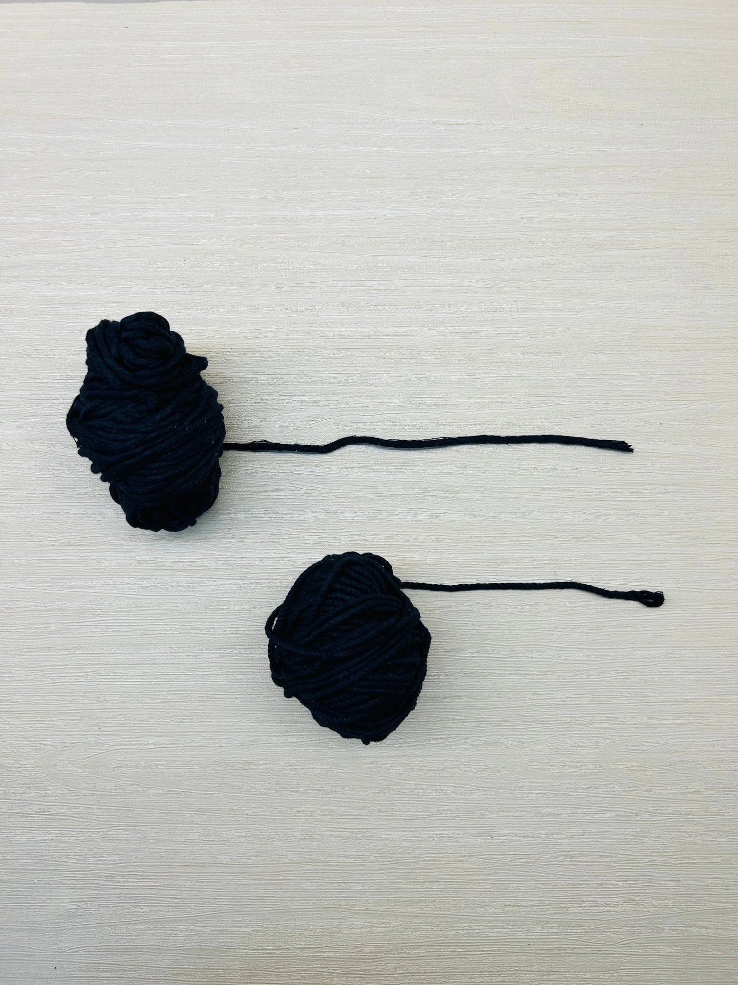 Navy Blue Macramé Thread - Twisted and Single Style, 90-100 Grams, 3mm Thickness