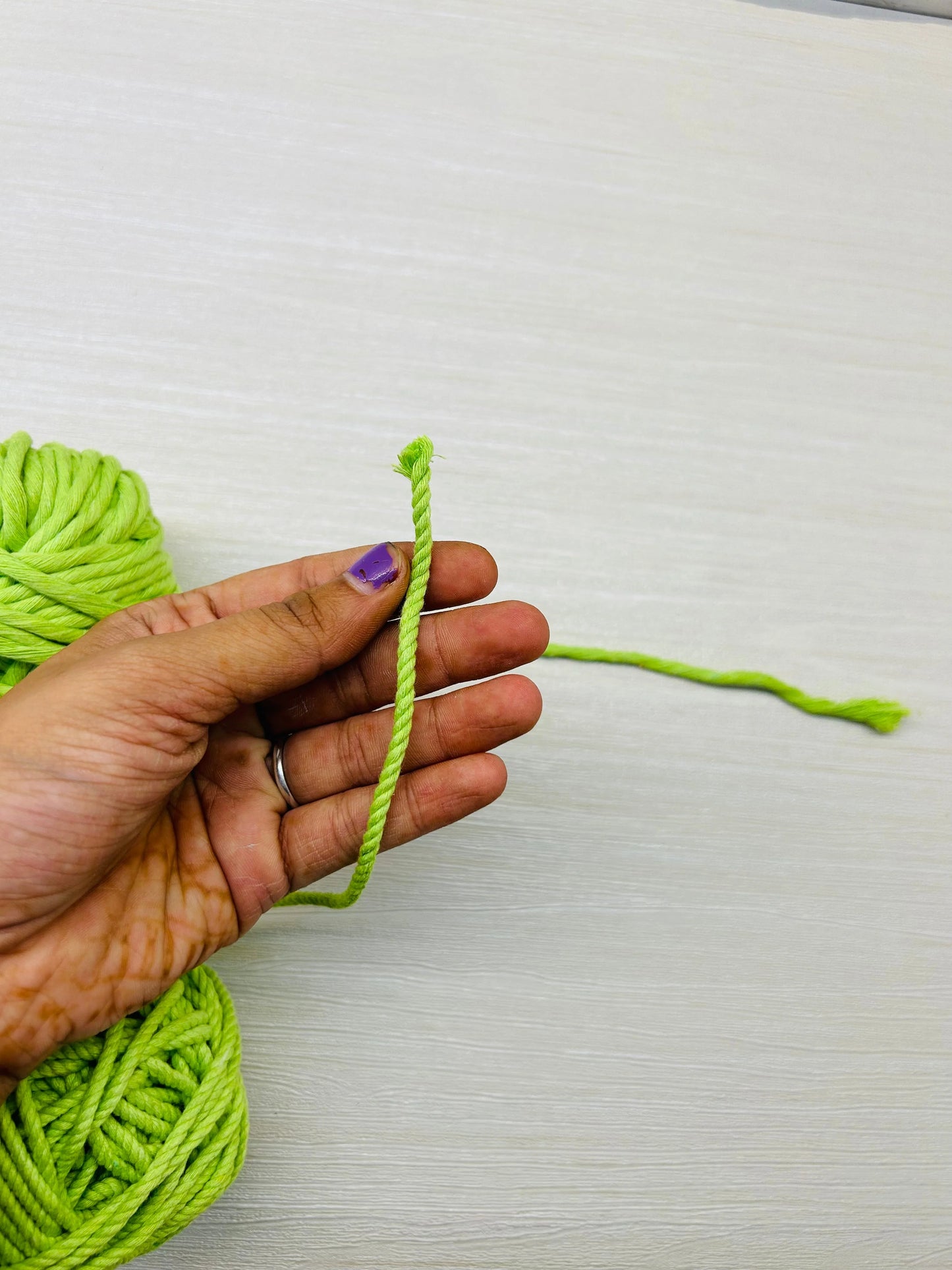 Parrot Green Macramé Thread - Twisted and Single Style, 3mm Thickness, 90-100g, 25-30 meters