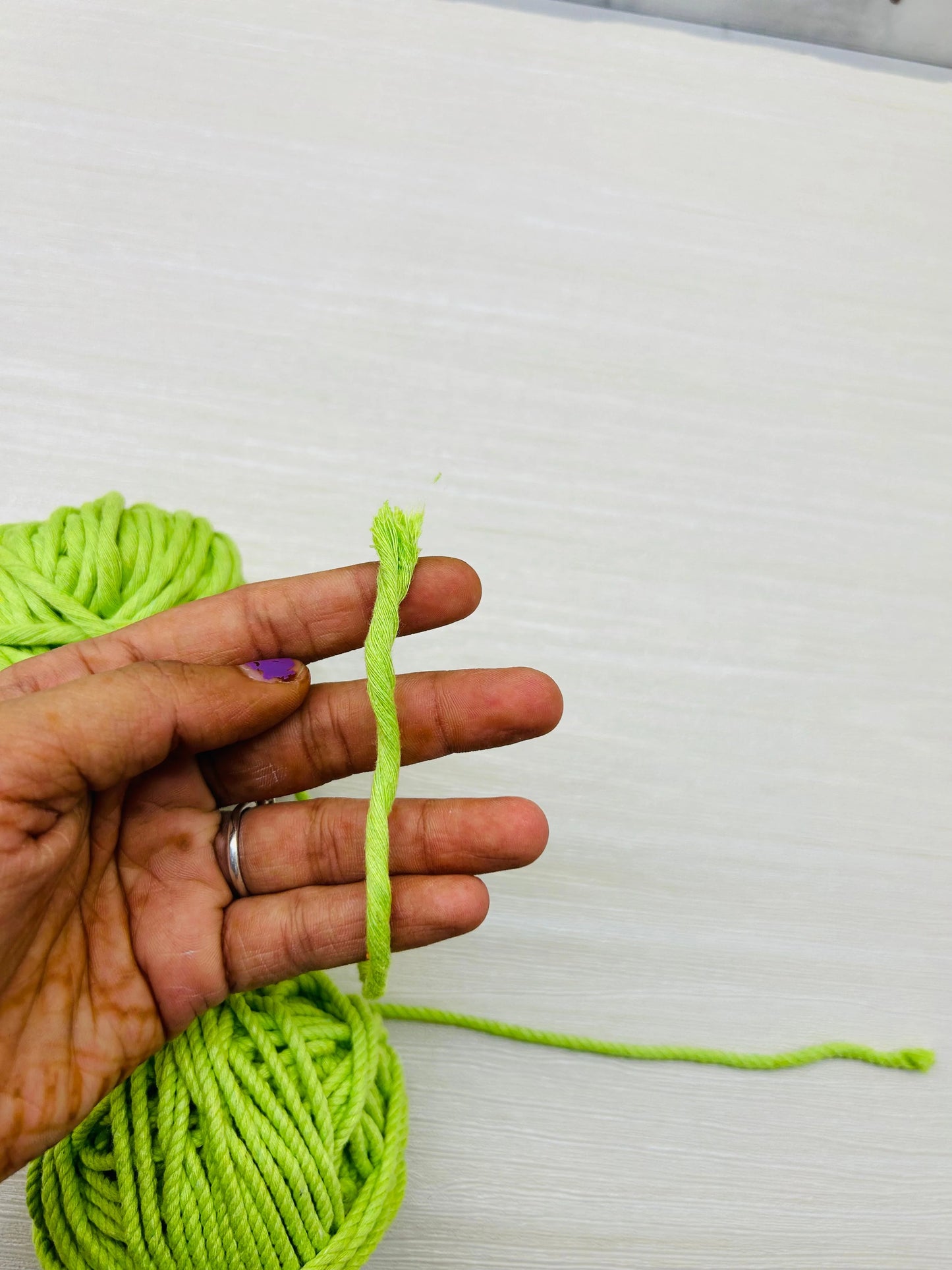 Parrot Green Macramé Thread - Twisted and Single Style, 3mm Thickness, 90-100g, 25-30 meters