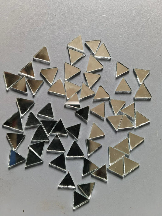 SILVER TRIANGLE SHAPE MIRROR - 10MM