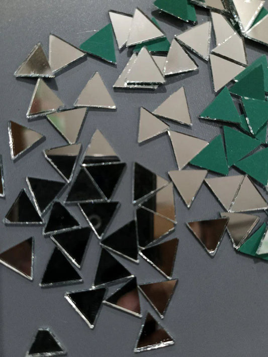 SILVER TRIANGLE SHAPE MIRROR - 12MM